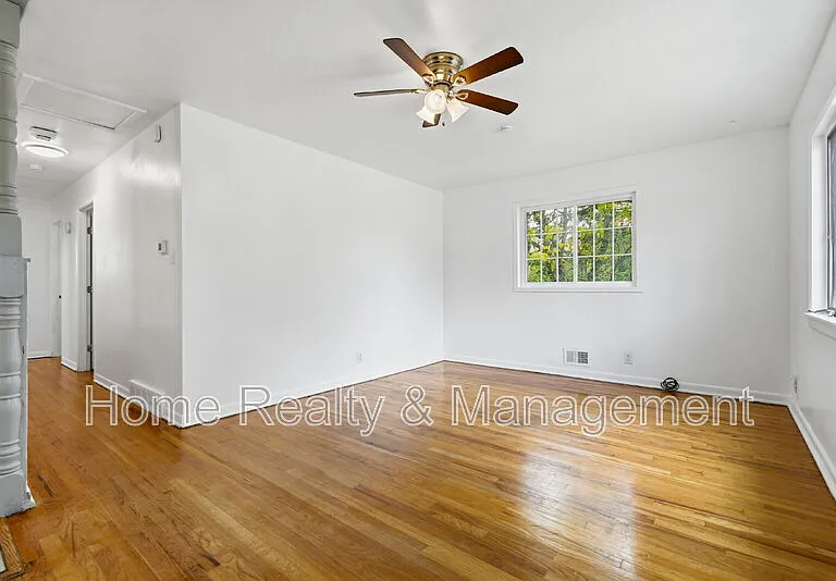 10712 Loren Ln — Photo 6