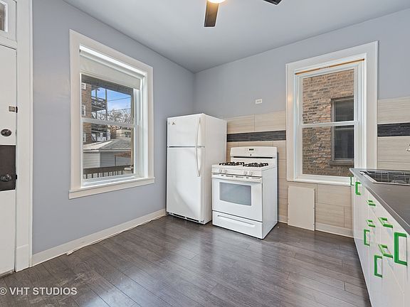 4th image of 4424 N Sacramento Ave