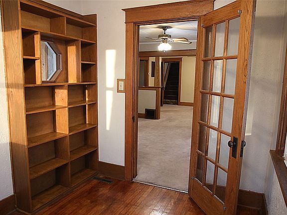 4th image of 832 Daniels St NE