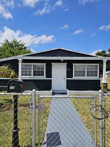 718 NW 1st St, Hallandale, FL, 33009