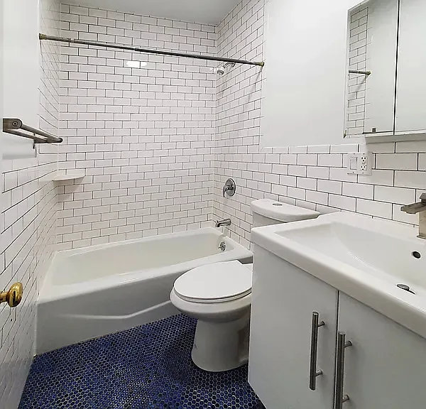290 Leonard St #1 — Photo 5