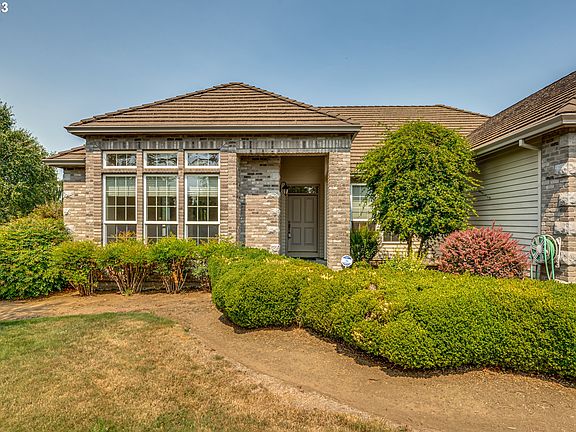 2nd image of 8206 NE 181st Ct