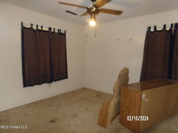 4th image of 3132 Charleston Dr