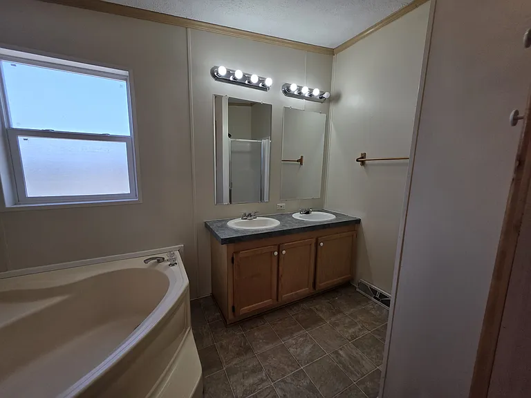 Pineview Estates — Photo 13