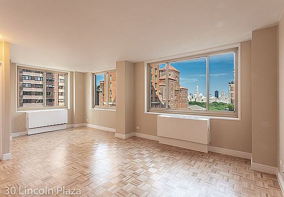 5th image of 30 W 63rd St APT 14P