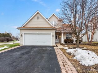 1 Rolling Hills Ct, Lake In The Hills, IL 60156