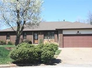 1245 E Carleton St, Springfield, MO 65804