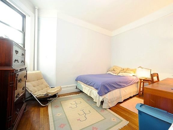 3rd image of 504 W 111th St APT 45
