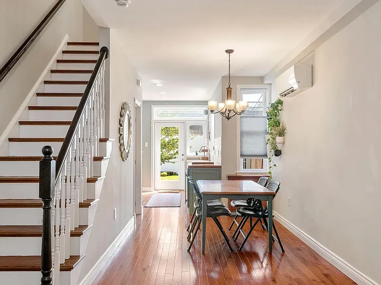 1109 E Wilt St — Photo 7