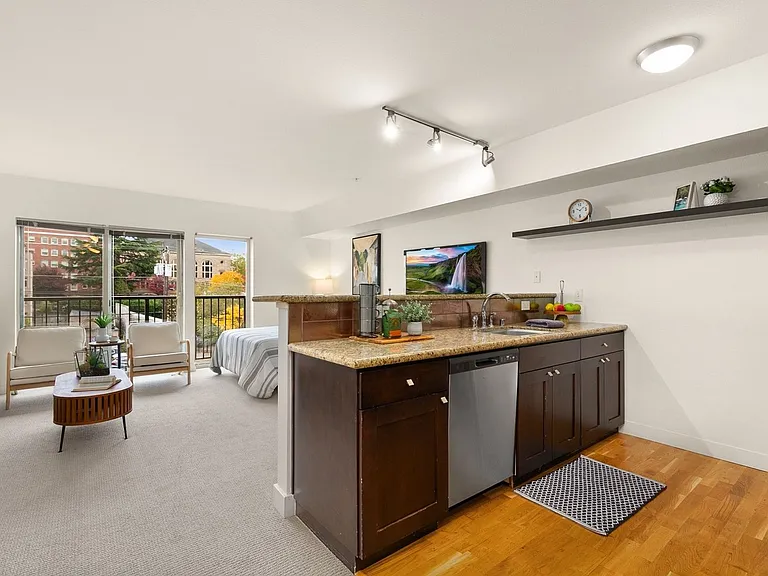 1620 Belmont Ave #529 — Photo 6
