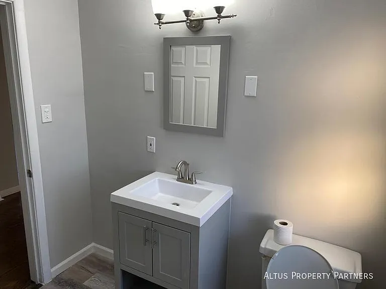 2439 W 116th St #2EAST — Photo 6