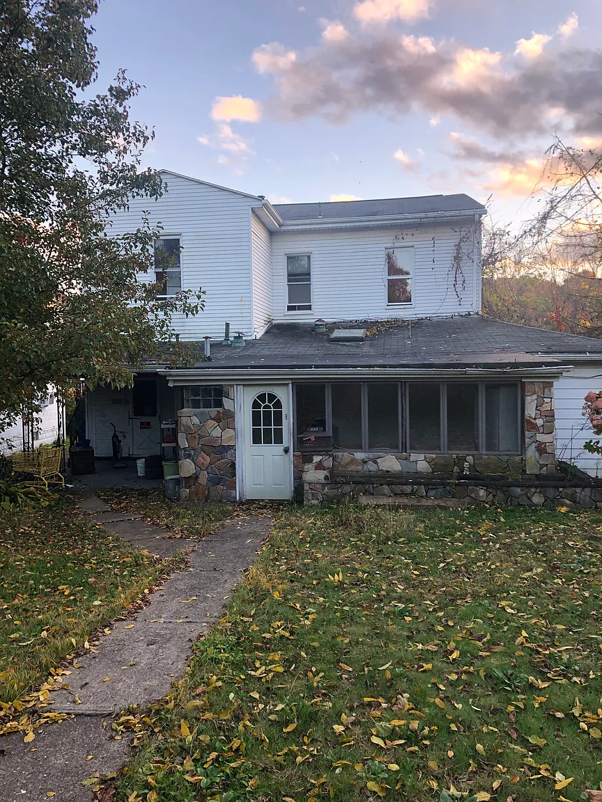 528 Chestnut St photo 1