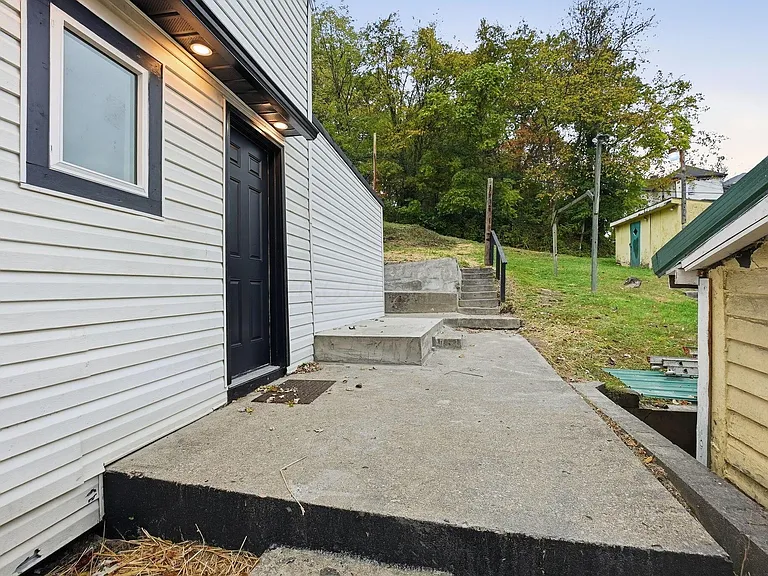 1041 Market St — Photo 30