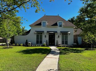 1140 Rue Riviere Dr, Port Allen, LA 70767