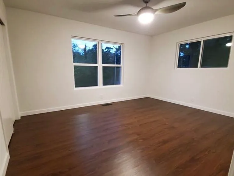 565 Lakeland Dr — Photo 16