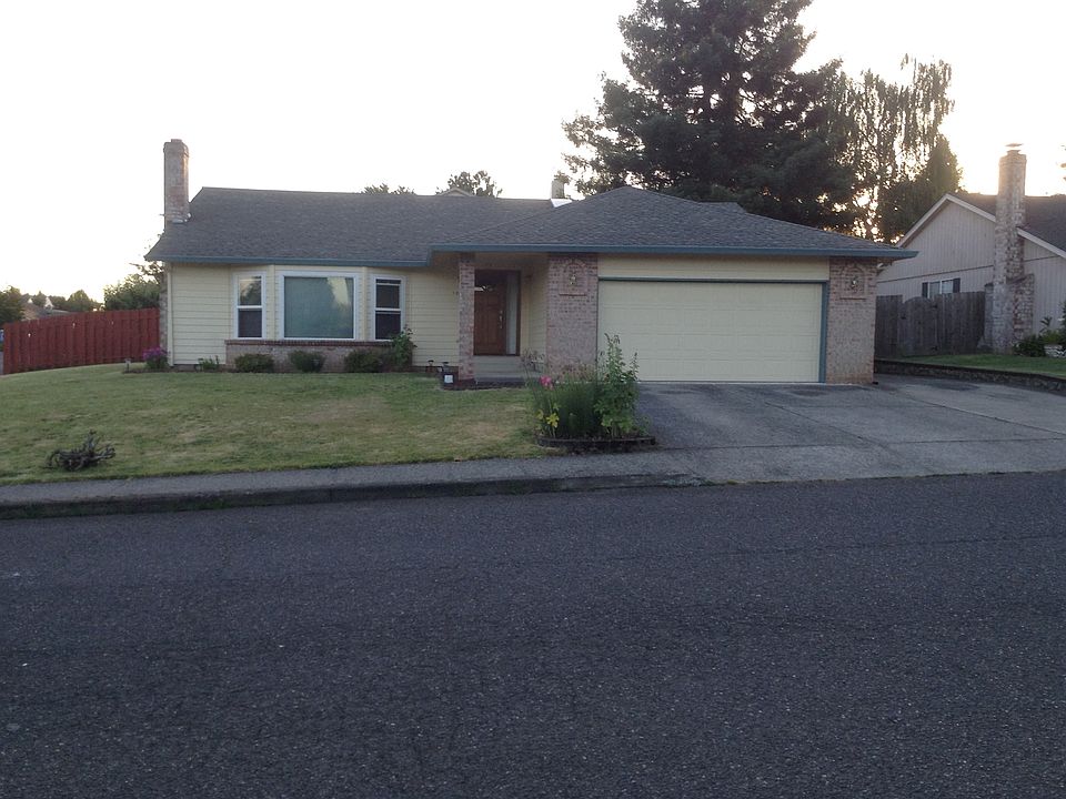 1st image of 5806 NE 84th Ave