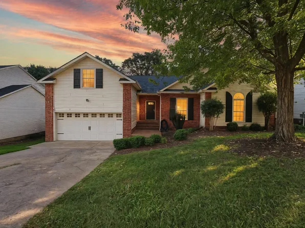 725 E Woodlands Trl, Nashville, TN 37211