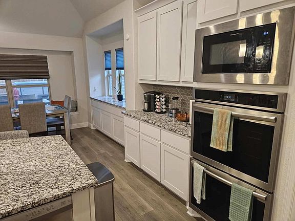 5th image of 129 Fireberry Dr