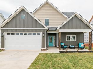 1094 Brewington Dr, Forest, VA 24551