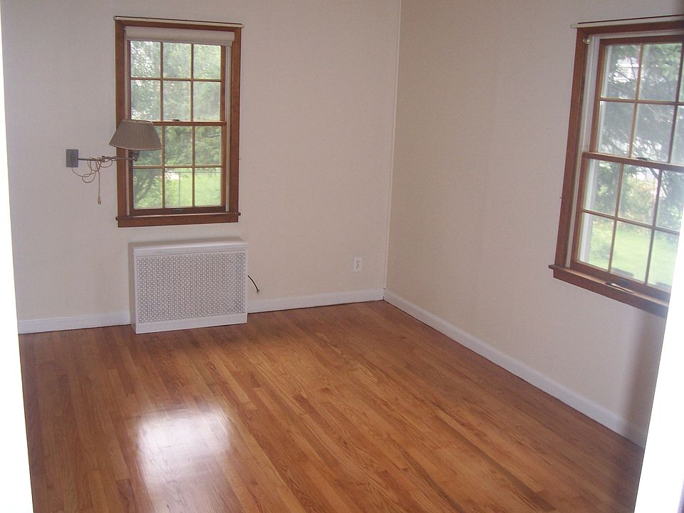2nd image of 318 Marietta Ave