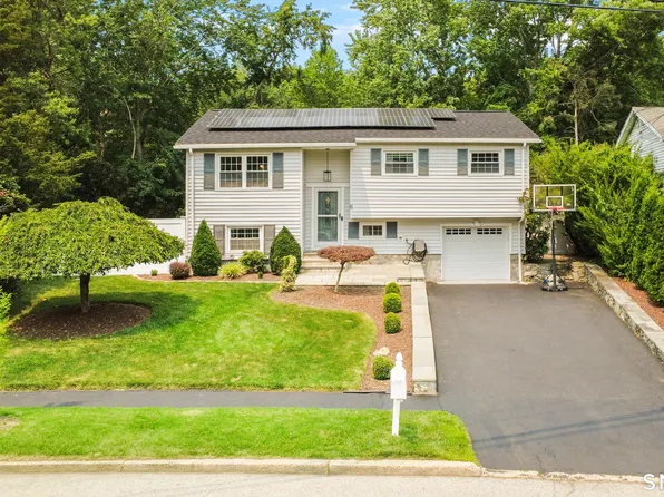 8 Country Club Road, Norwalk, CT 06851