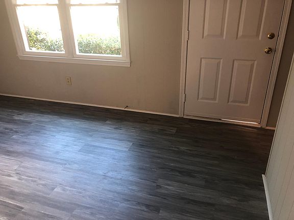 4th image of 630 Eastview Ct #618-K