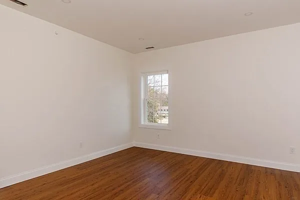 2 bed, 1101 sqft, $2,800 — Photo 2