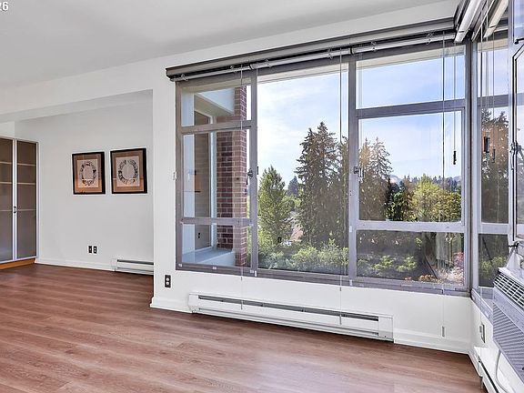 5th image of 1313 Lincoln St APT 508