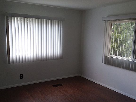 5th image of 101 E Lincoln Way #46