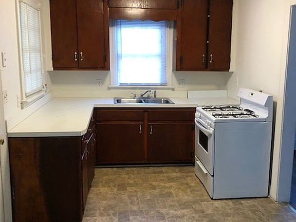 5th image of 206 Hudson St