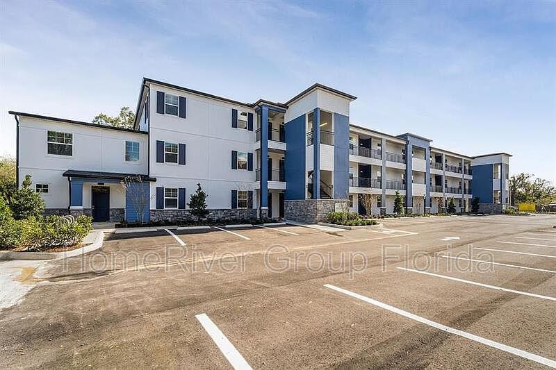 1st image of 5205 Eggleston Ave #106