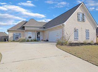 557 E Park St, Canton, MS 39046