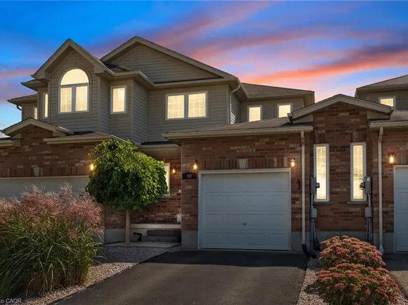 90 Upper Mercer St, Kitchener, ON N2A 4N1