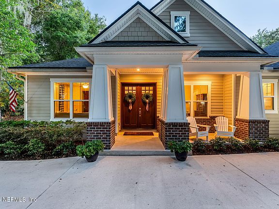 4th image of 133 HOLLY BERRY Lane