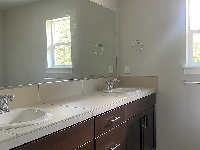 7261 SE Berg Dr — Photo 12