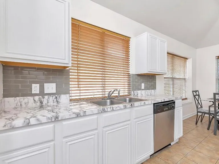 7817 Orland Park Cir — Photo 26