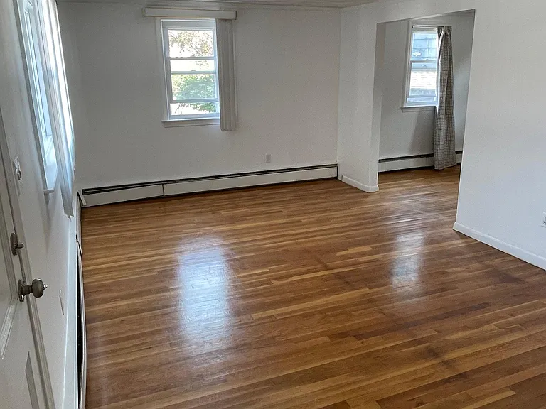 28 East St — Photo 7