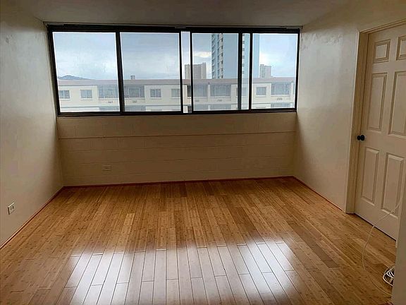 3rd image of 1134 Kinau St APT 904