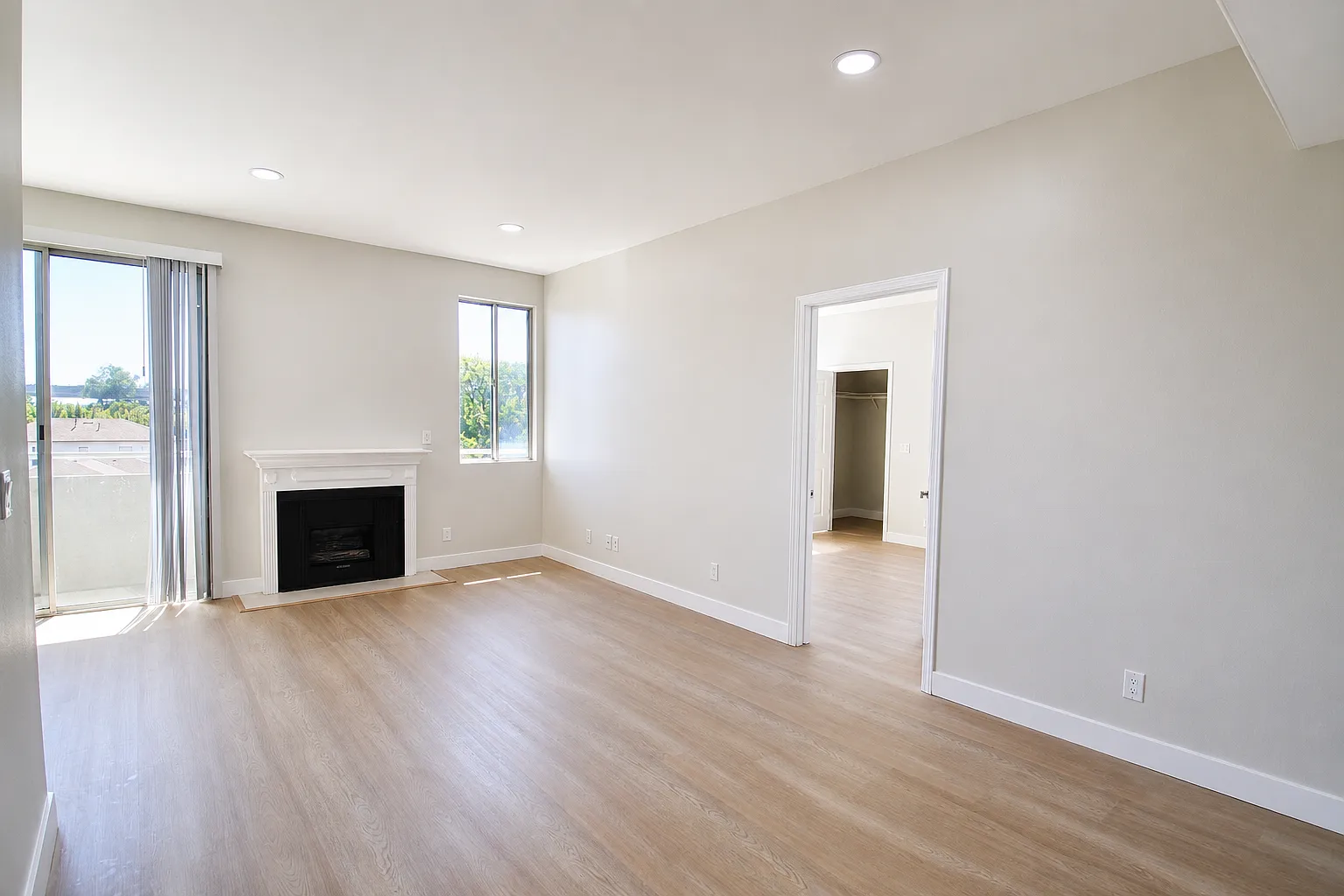 2 bed, 1200 sqft, $3,388 — Photo 3