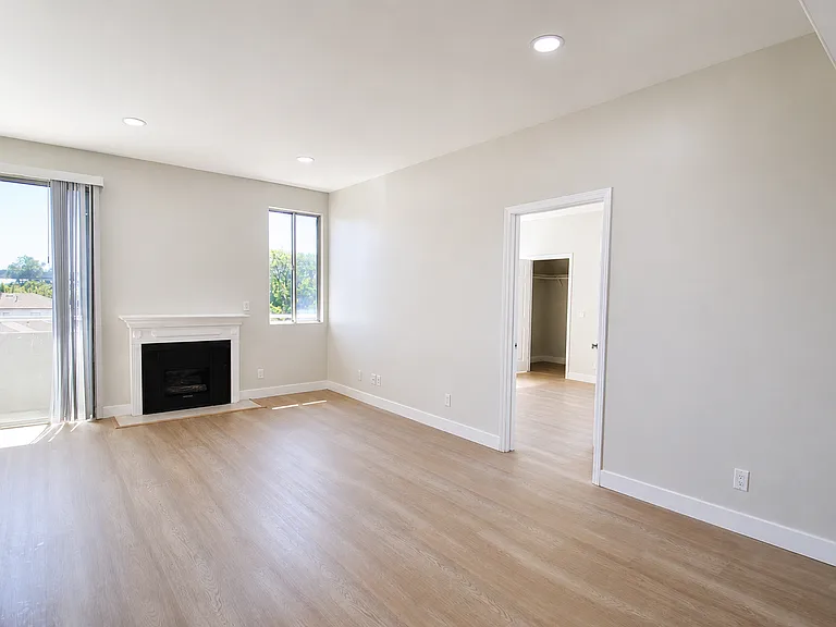 2524 S Sepulveda Blvd #201 — Photo 4