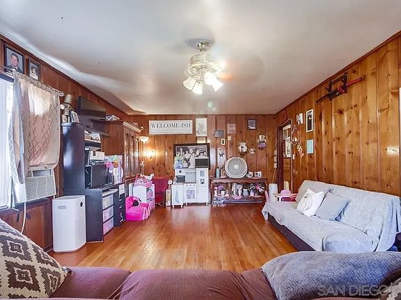5th image of 417-21 E 4th St
