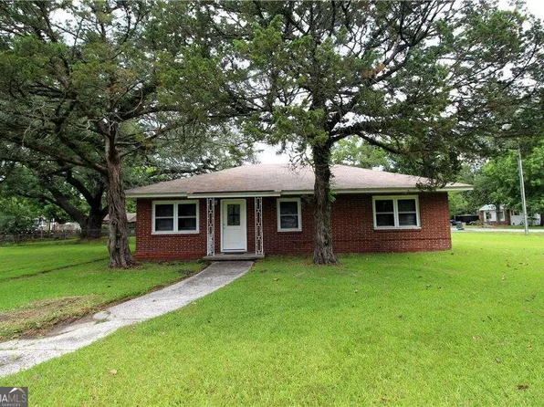 834 Crossgate Rd, Port Wentworth, GA 31407