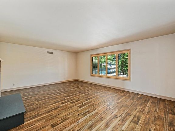 5th image of 673 Monterey Ln