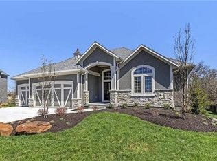 4397 Tee Box Dr, Basehor, KS 66007