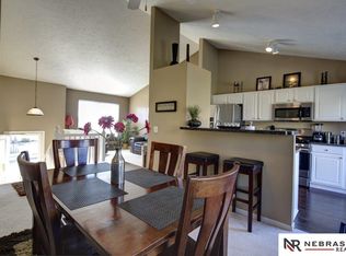 16524 Yates St, Omaha, NE 68116