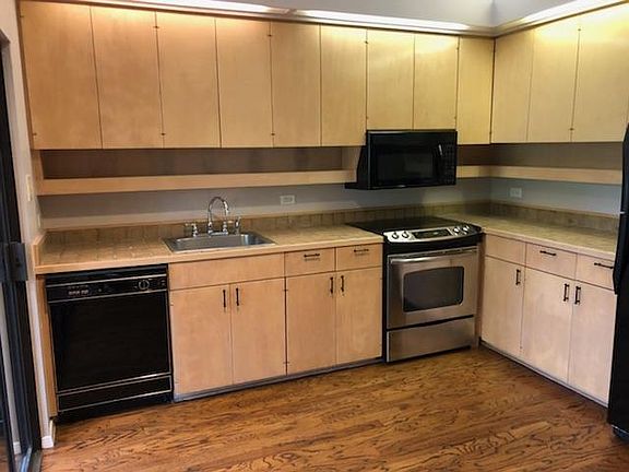 3rd image of 5511 N New Braunfels Ave
