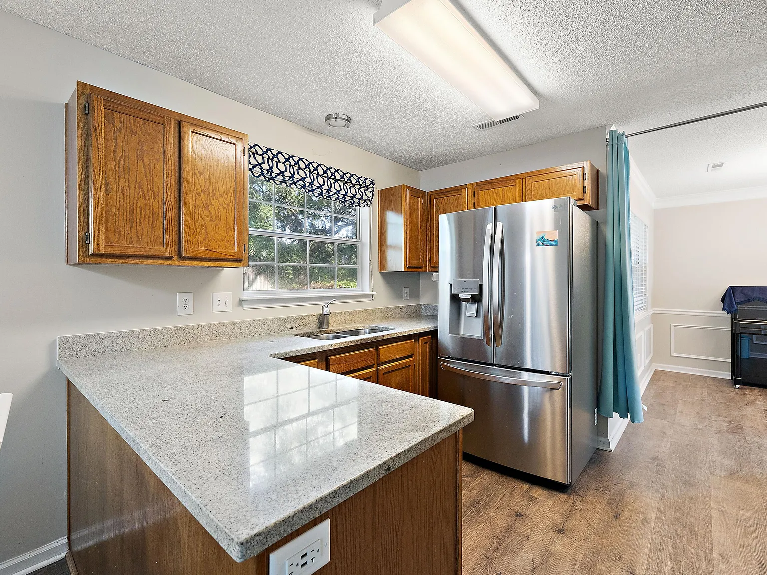 3 bed, 2.5 bath, 1548 sqft, $3,395 — Photo 4