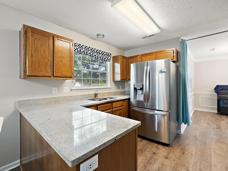 1379 Center Lake Dr — Photo 4