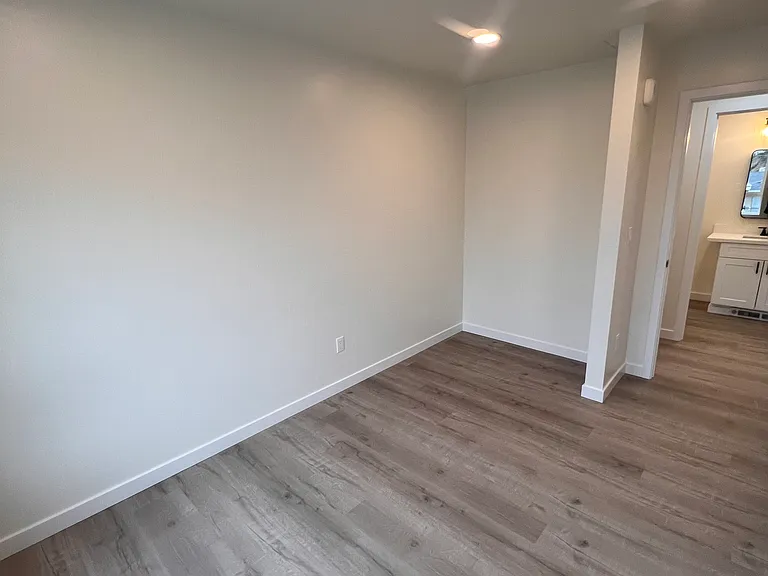 411 N 21st St #202 — Photo 13