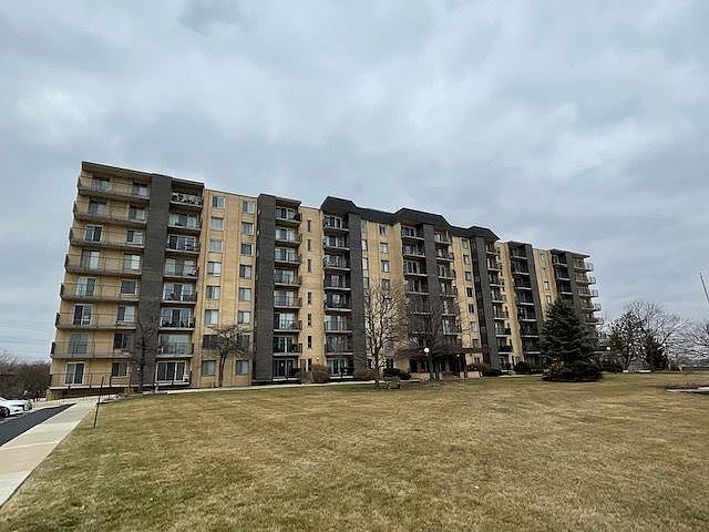 1st image of 5400 Walnut Ave Unit 412